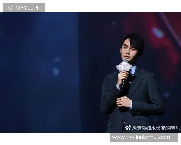 重庆足球王凯的崛起之路与未来展望：从草根到职业的传奇故事